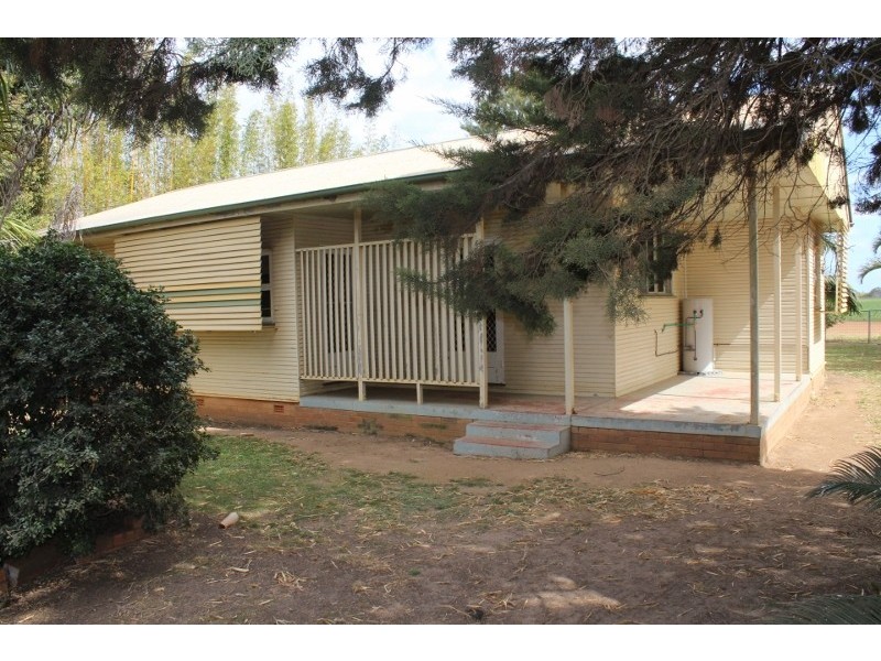 774 Claytons Road, Alloway QLD 4670