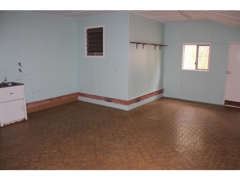 774 Claytons Road, Alloway QLD 4670