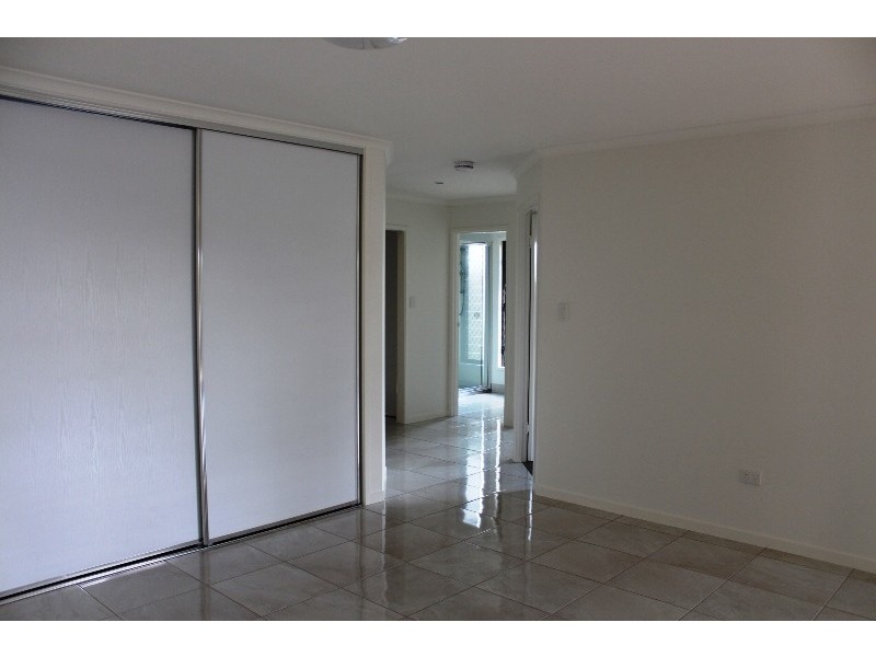2/4 Neville Drive, Branyan QLD 4670