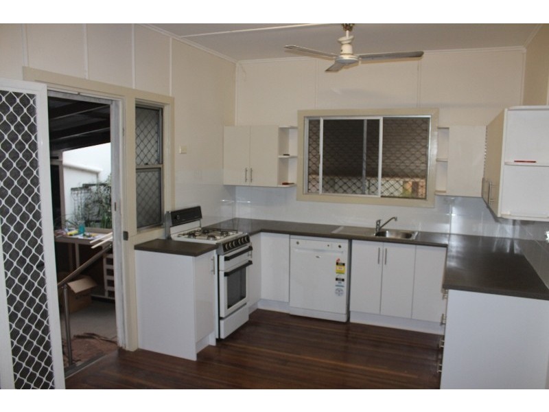15 Blamey Street, Avenell Heights QLD 4670