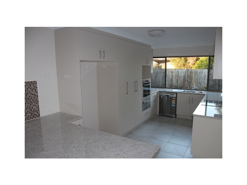 33 Mariners Way, Bundaberg North QLD 4670
