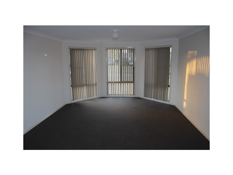 33 Mariners Way, Bundaberg North QLD 4670