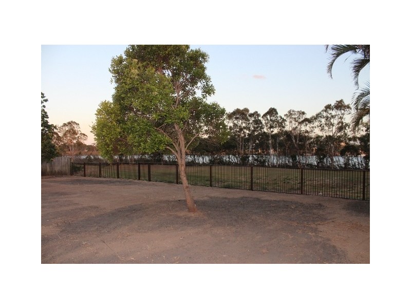 33 Mariners Way, Bundaberg North QLD 4670