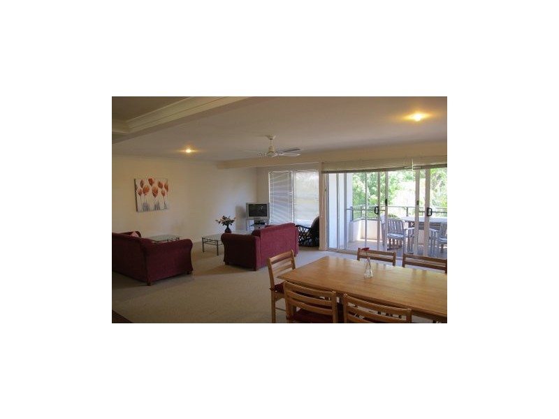 12/2 Sylvan Drive, Moore Park Beach QLD 4670