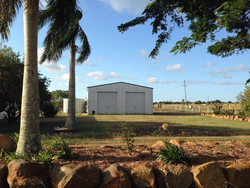 467 Lovers Walk, Bundaberg QLD 4670