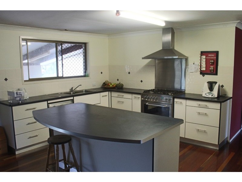 467 Lovers Walk, Bundaberg QLD 4670