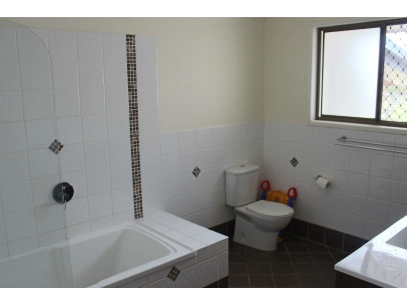 467 Lovers Walk, Bundaberg QLD 4670