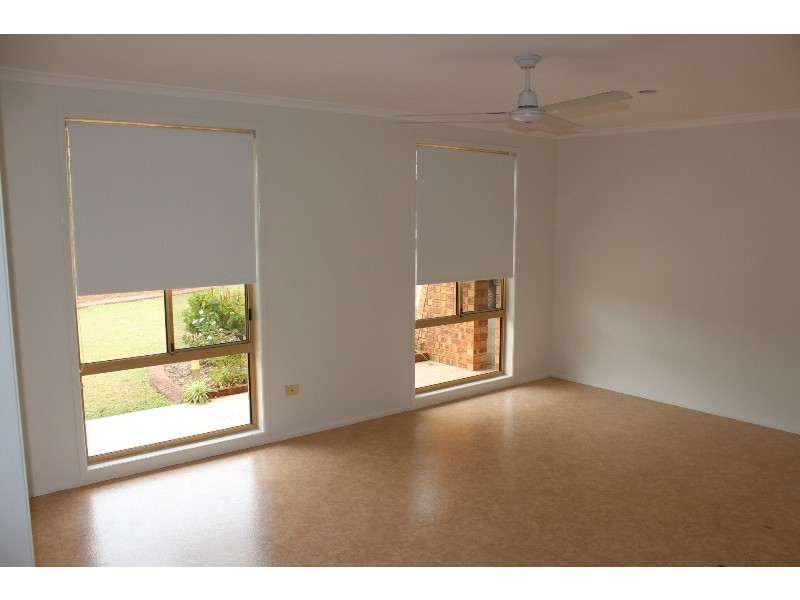 7 Cooper Court, Avenell Heights QLD 4670