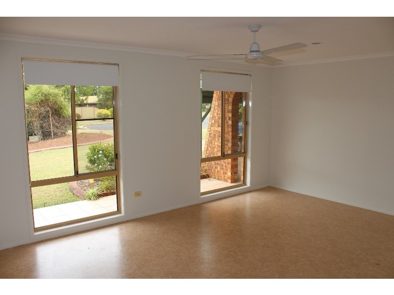 7 Cooper Court, Avenell Heights QLD 4670