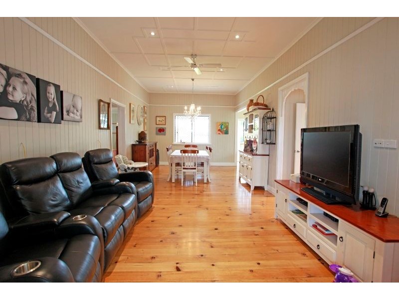 17 Curtis Street, Bundaberg South QLD 4670