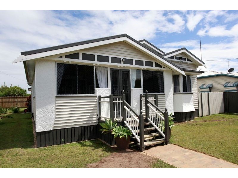 17 Curtis Street, Bundaberg South QLD 4670
