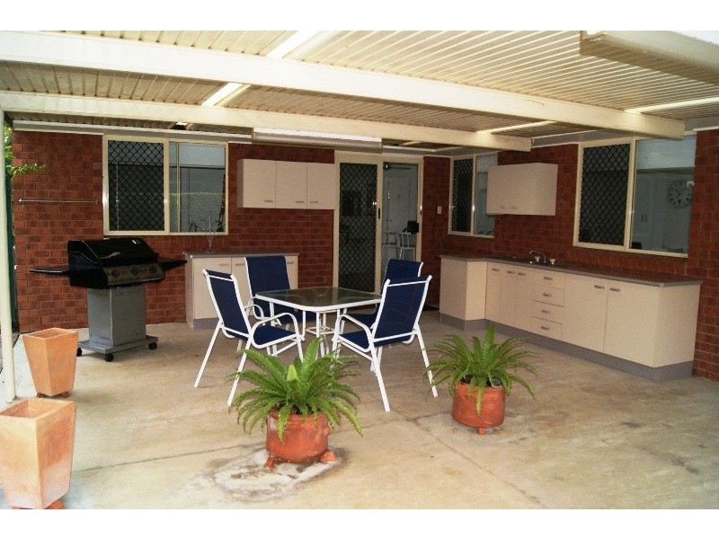 121 Shelley Street, Burnett Heads QLD 4670