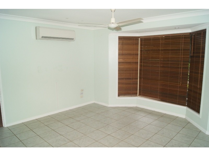 5 Holzberger Street, Moore Park Beach QLD 4670