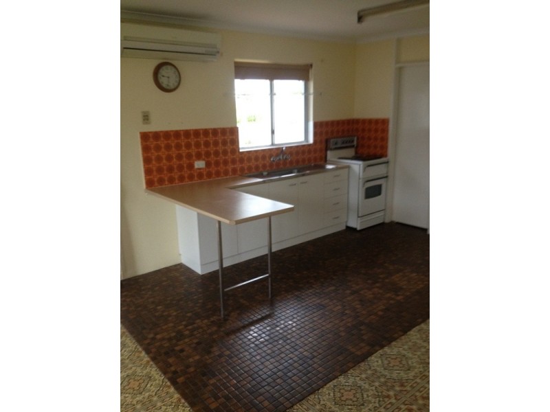 29 Sea Esplanade, Burnett Heads QLD 4670