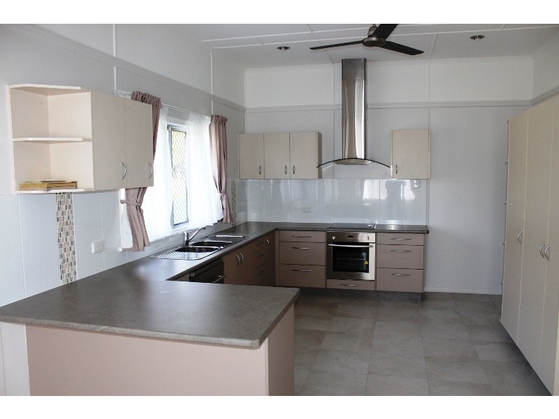 16 Mount Perry Road, Bundaberg North QLD 4670