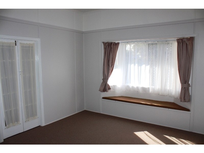 16 Mount Perry Road, Bundaberg North QLD 4670