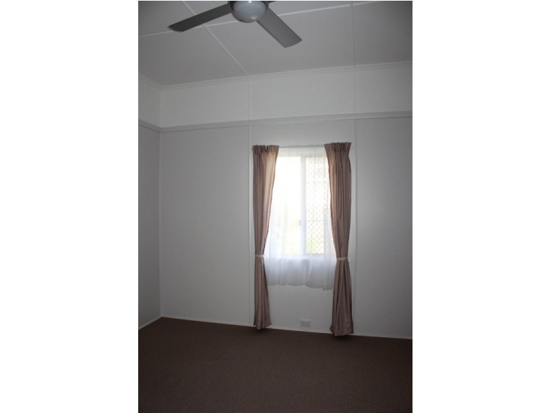 16 Mount Perry Road, Bundaberg North QLD 4670