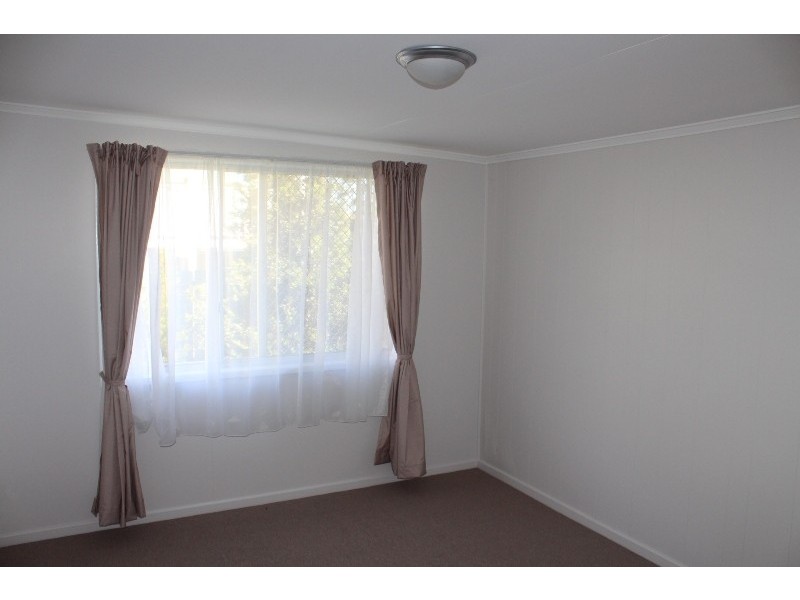 16 Mount Perry Road, Bundaberg North QLD 4670