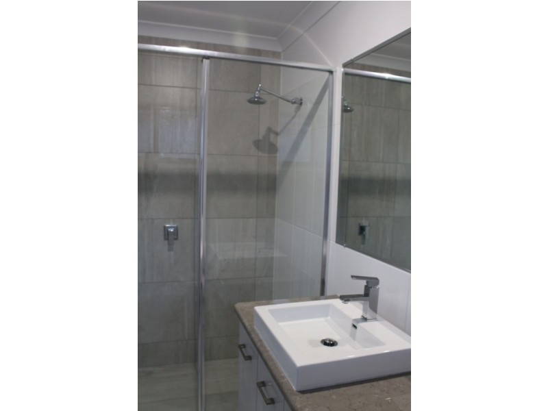 15 Grotherr Street, Qunaba QLD 4670