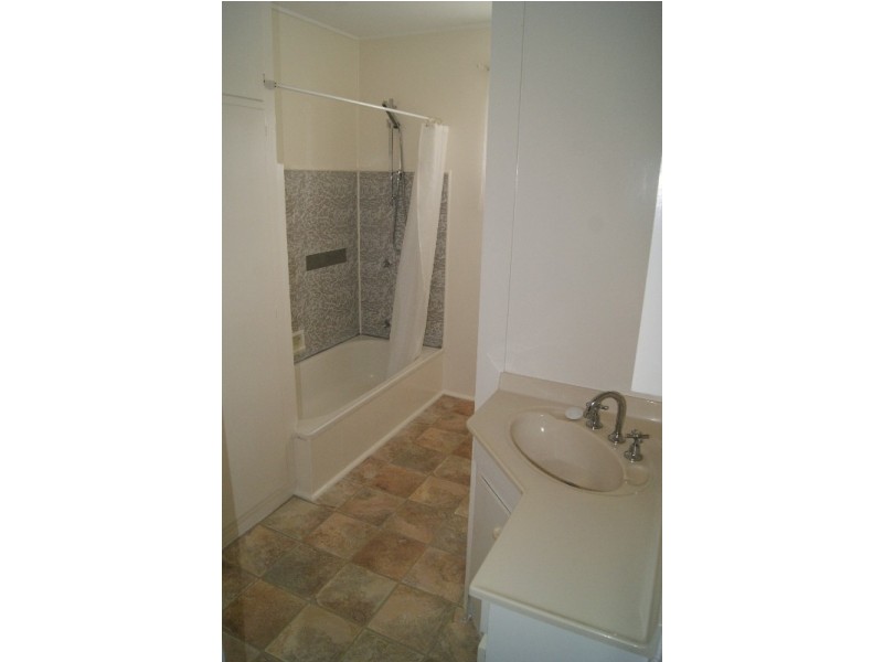 14 Barnes Street, Svensson Heights QLD 4670