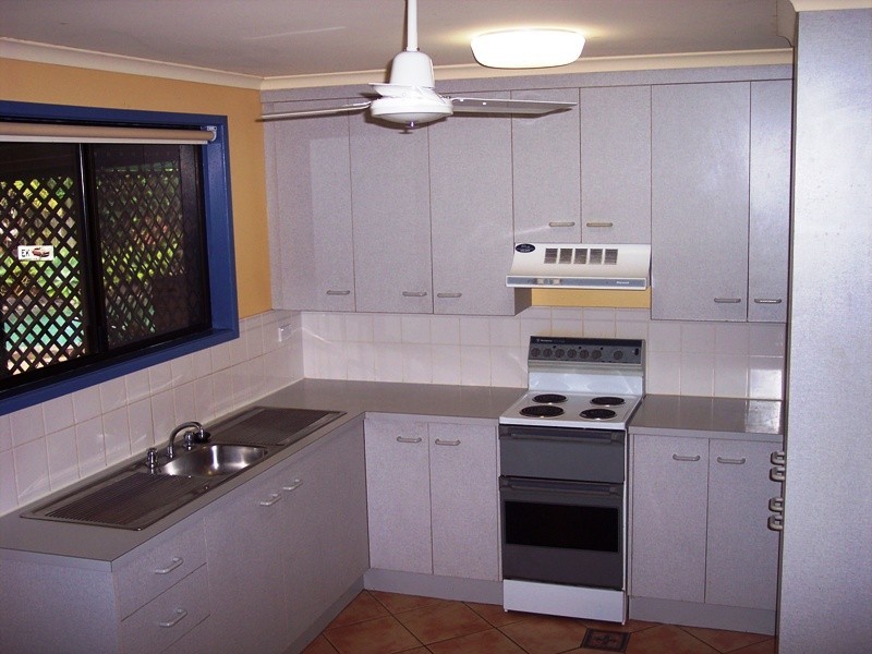 Avenell Heights QLD 4670