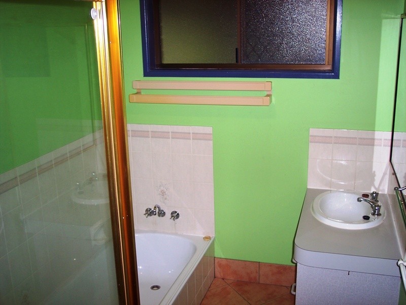 Avenell Heights QLD 4670