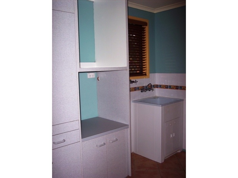 Avenell Heights QLD 4670