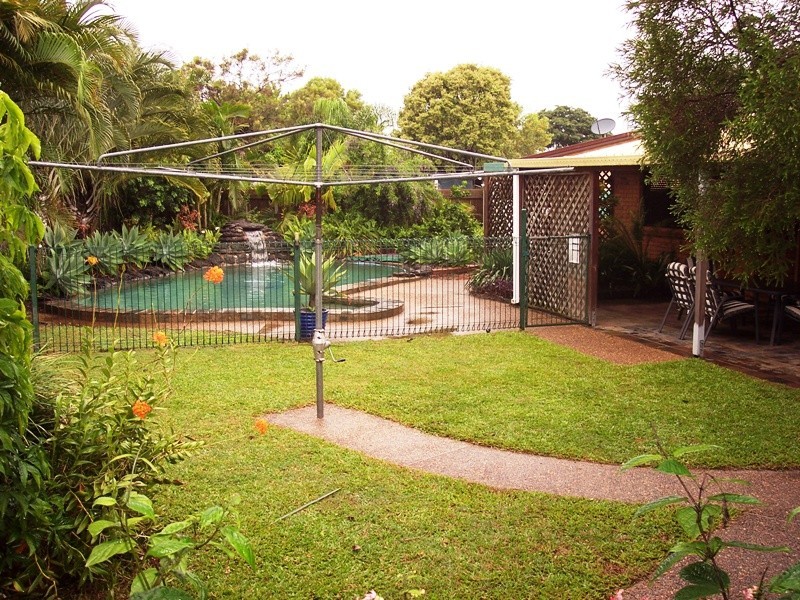 Avenell Heights QLD 4670