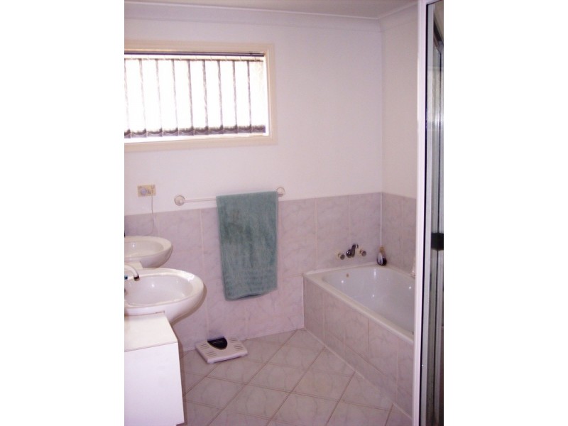 12 JEALOUS ROAD, Kalkie QLD 4670