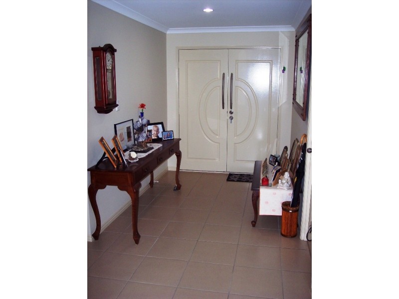 6 HALLORAN CT, MAYFAIR ESTATE, Thabeban QLD 4670