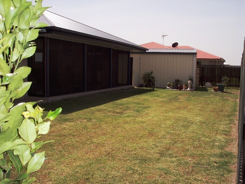 6 HALLORAN CT, MAYFAIR ESTATE, Thabeban QLD 4670