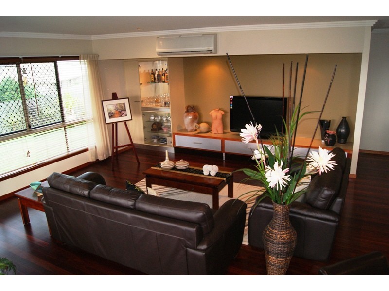 11 PANORAMIC WAY, Bargara QLD 4670
