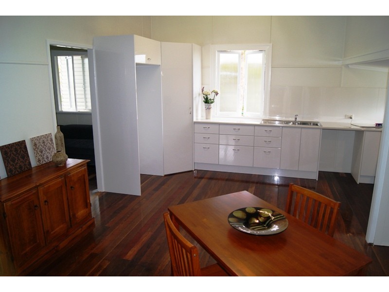 17 HURST STREET, Walkervale QLD 4670