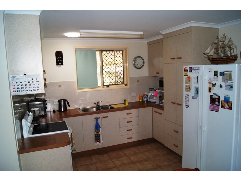 Avenell Heights QLD 4670