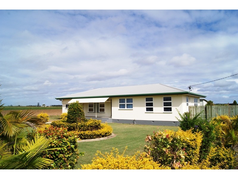 Moore Park Beach QLD 4670