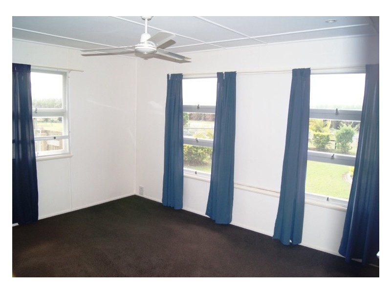 Moore Park Beach QLD 4670