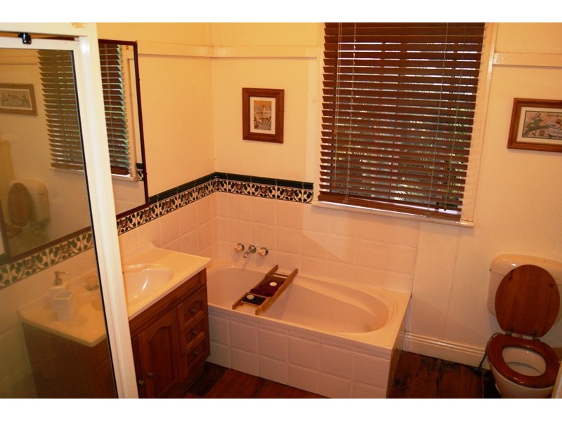 15A MULGRAVE STREET, Bundaberg West QLD 4670