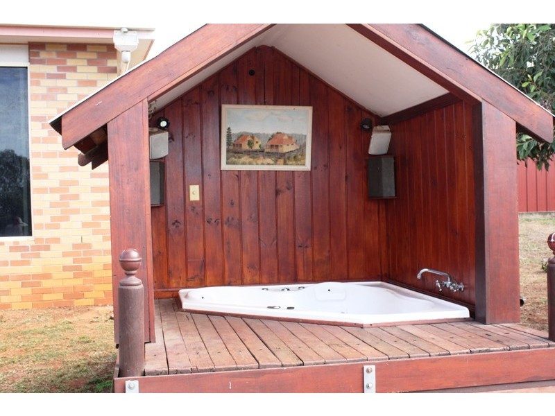 Redhill Farms QLD 4671