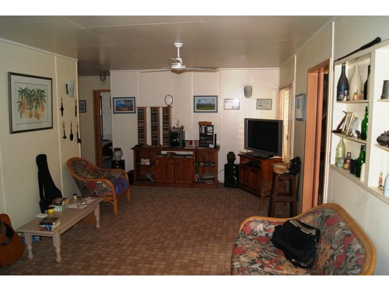 32A VICTORIA STREET, Bundaberg East QLD 4670