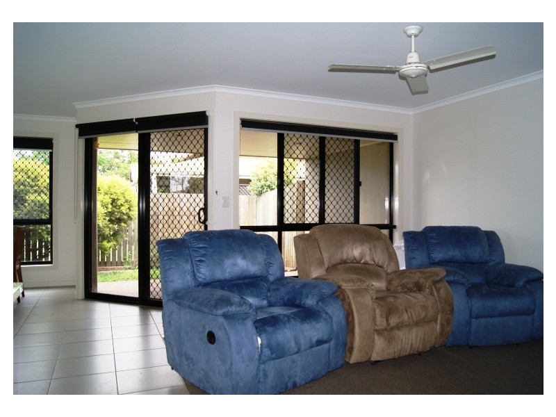 1/15a Avoca Street, Millbank QLD 4670