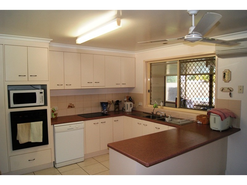 32 Clive Crescent, Kepnock QLD 4670