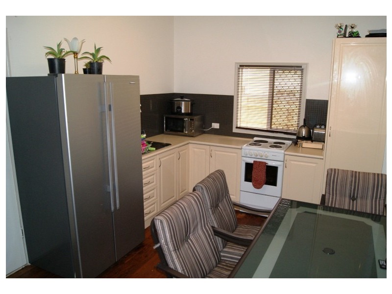 18 Alice Street, Walkervale QLD 4670