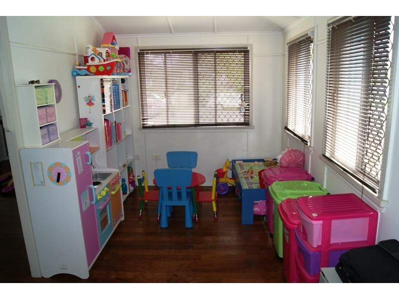 18 Alice Street, Walkervale QLD 4670