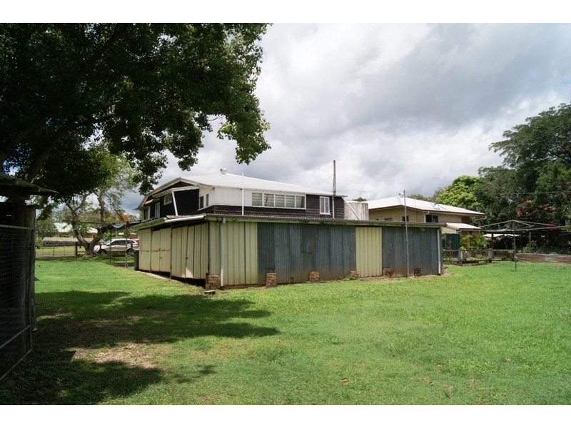 11 Mulgrave Street, Gin Gin QLD 4671