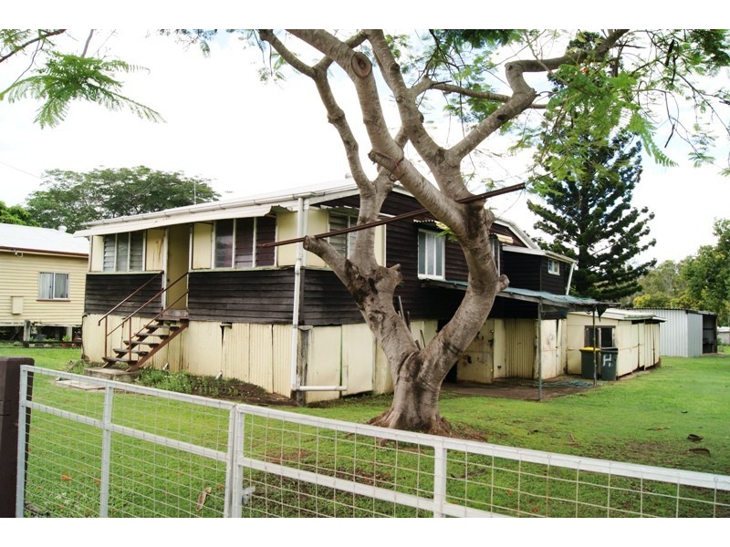 11 Mulgrave Street, Gin Gin QLD 4671