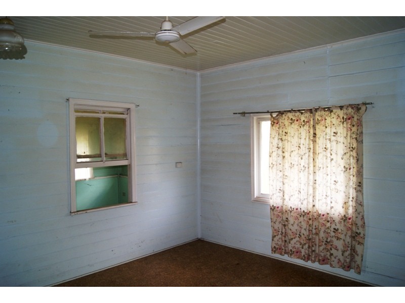 11 Mulgrave Street, Gin Gin QLD 4671