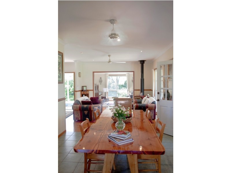 49 Daveys Drive, Branyan QLD 4670
