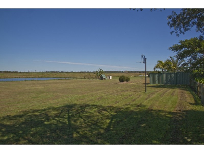 49 Daveys Drive, Branyan QLD 4670