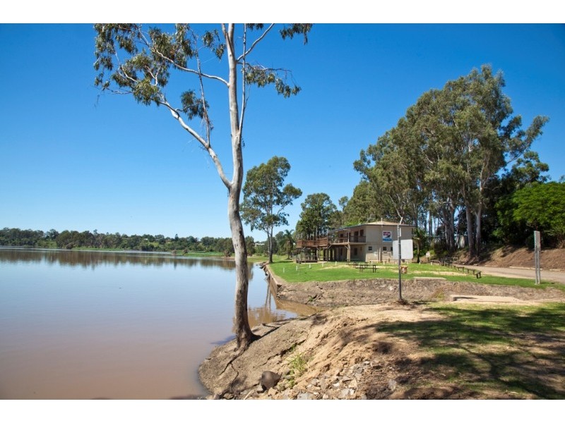 49 Daveys Drive, Branyan QLD 4670