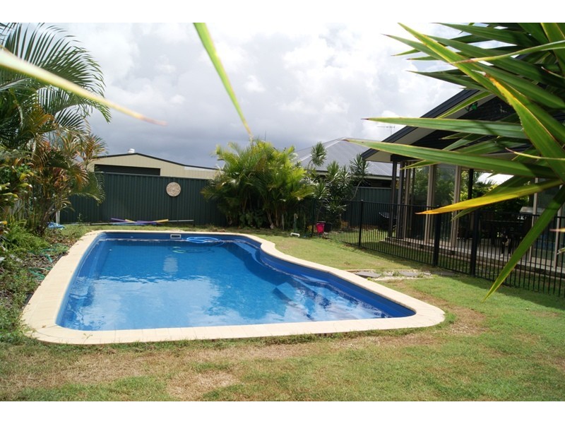 1 Clearview Avenue, Thabeban QLD 4670